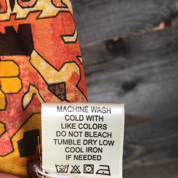 Truth | Aztec Print Top | M
” - Picture 8 of 8